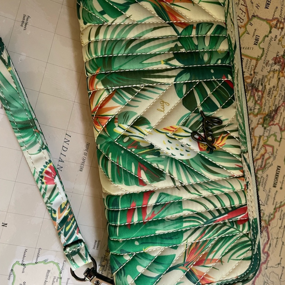 Lug Straddle Wallet wristlet NWOT Tropical Bird 🦜